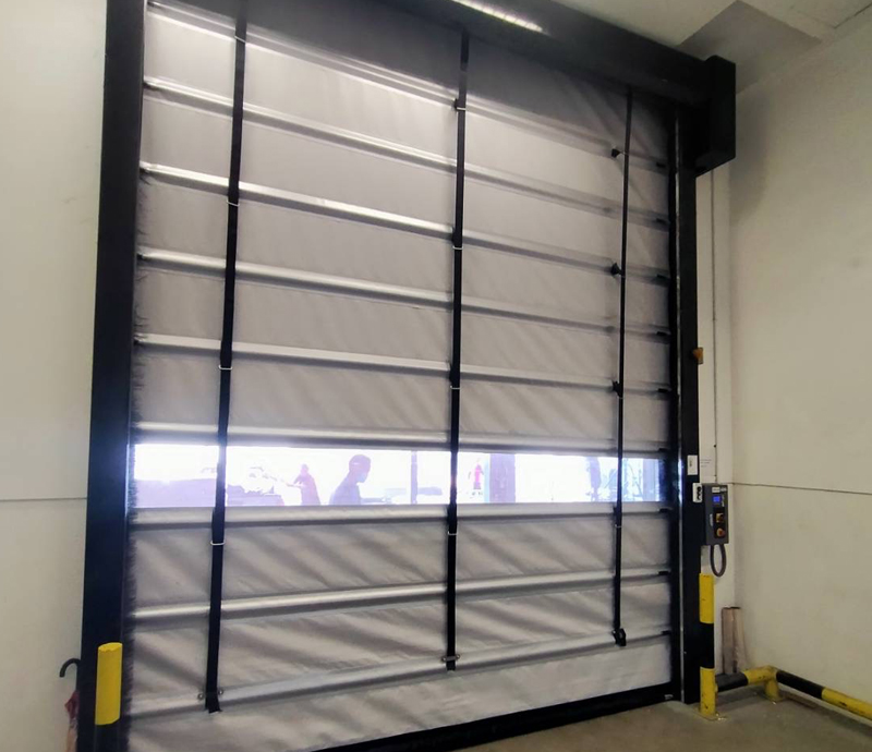 GLAXTIC® Fold Up - ประตูผ้าใบพับขึ้น