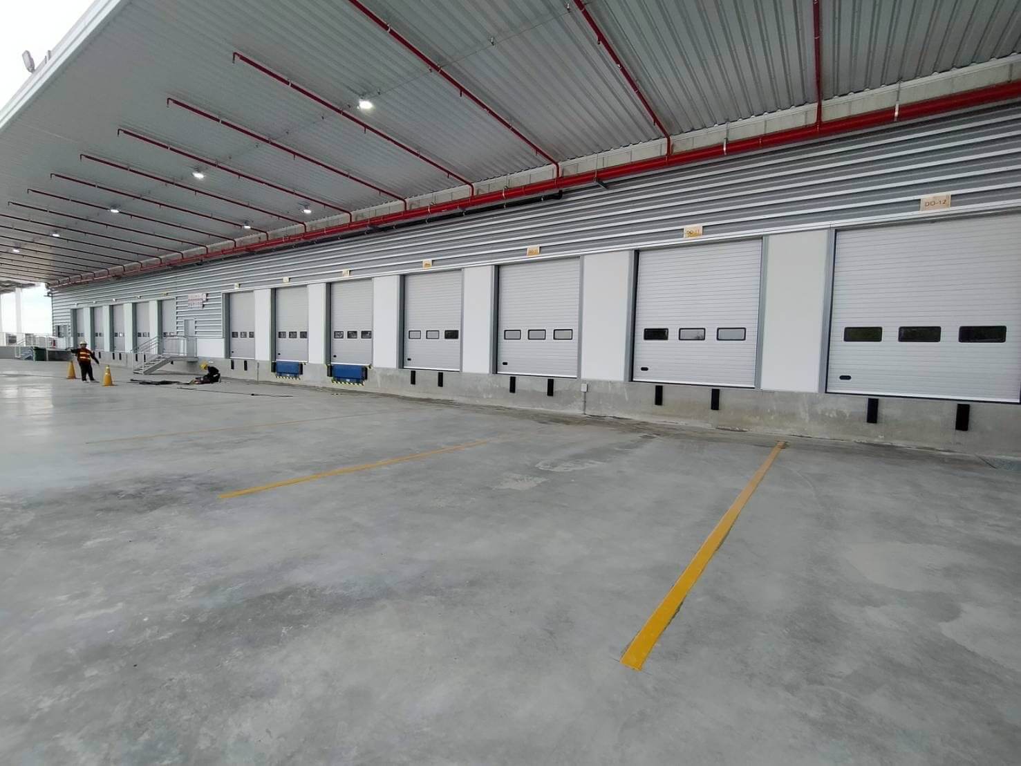 ติดตั้งประตูโรงงานอุตสาหกรรม - โรงงานไลน์การผลิตเครื่องดื่มและแอลกอฮอล์